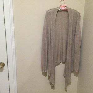 Drape cardigan sweater from Chico’s. Size large. Beige/Gold.